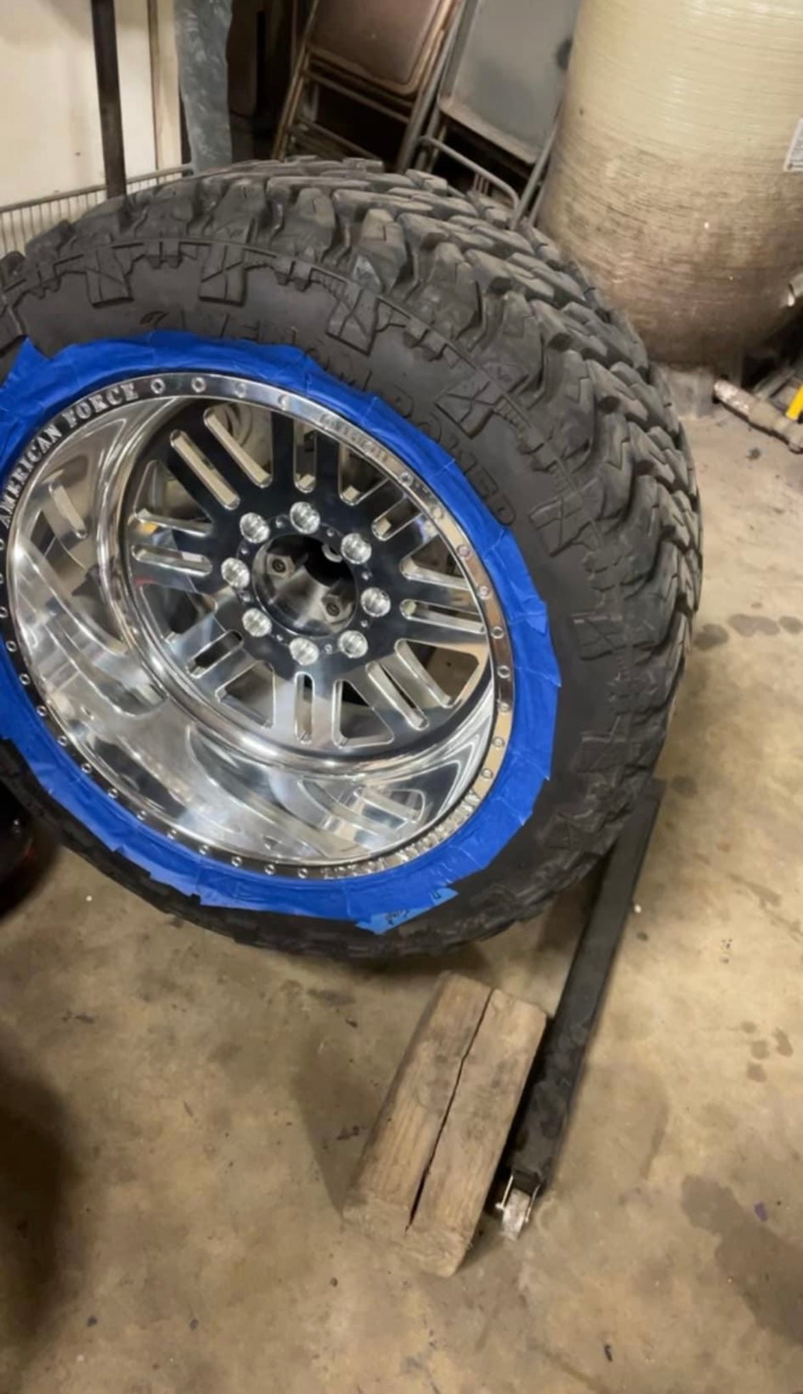 Wheel Polishing Stand