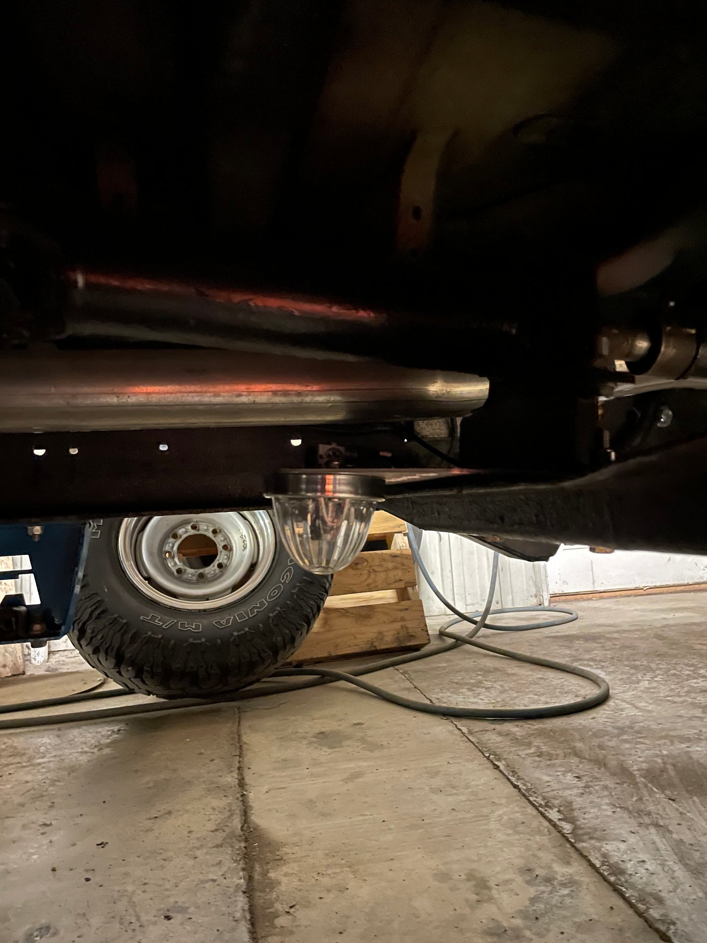 1988-2010 GM 1 inch extension carrier bearing watermelon light bracket