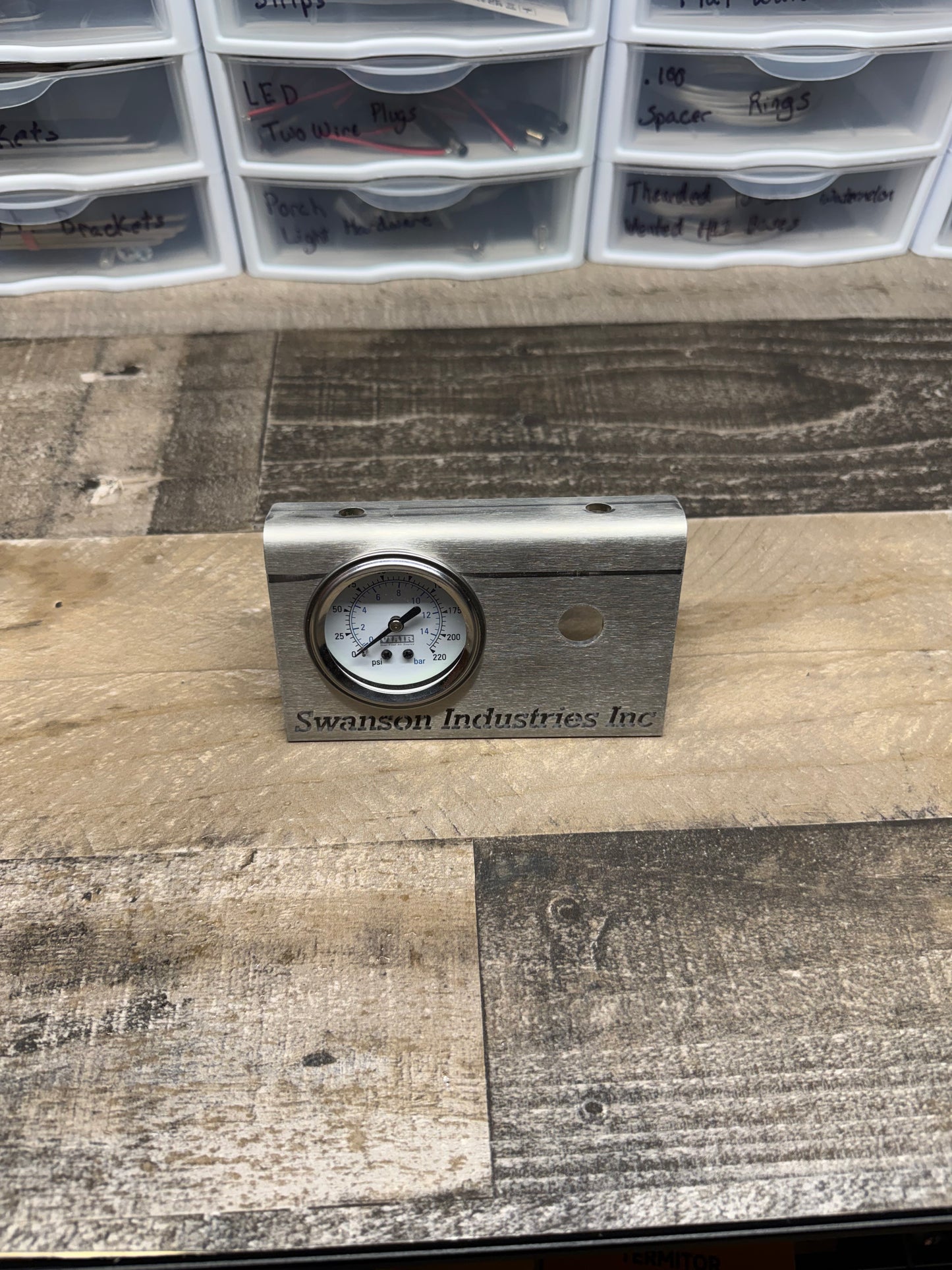 Air gauge and quick connect bracket